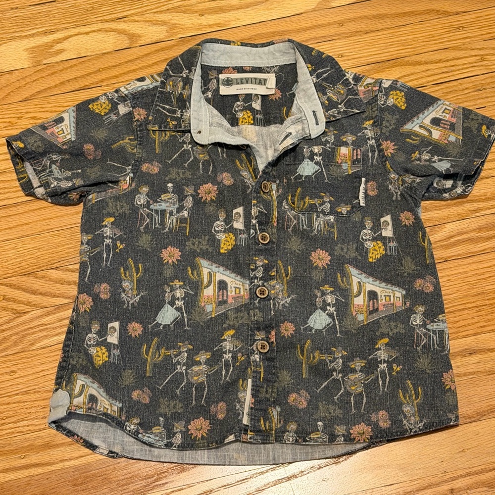 LEVITATE Dark Gray Skeleton Print Shirt 4T